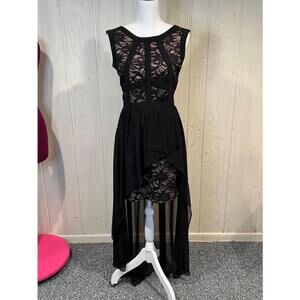 Women's Morgan & Co. Black and Gold Lace Dress Size 7